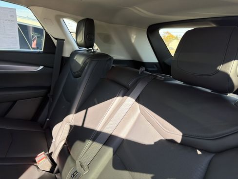 Used 2018 Cadillac XT5 Luxury w/ Driver Awareness Package image 22