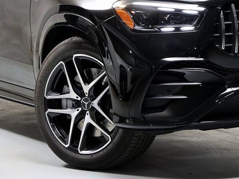 Certified 2025 Mercedes-Benz GLE 53 AMG 4MATIC image 3