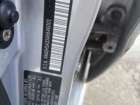 Used 2010 Kia Rio5 image 10