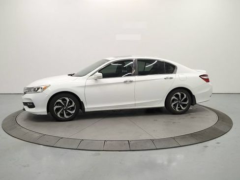 Used 2017 Honda Accord EX-L image 5