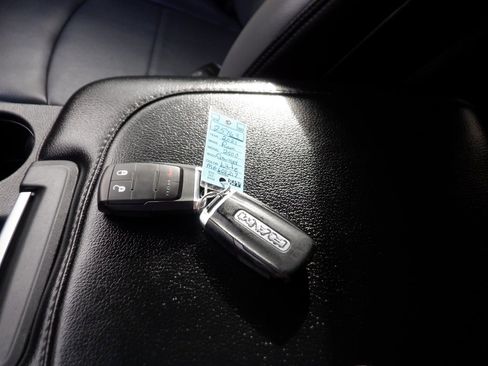 Used 2021 RAM 2500 Tradesman w/ Chrome Appearance Group image 16