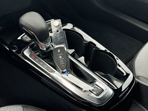 Used 2025 Chevrolet Trax LT image 35