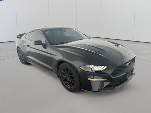 Used 2023 Ford Mustang Coupe RWD image 3