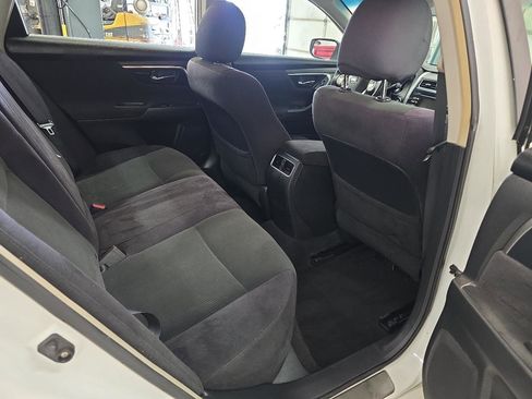 Used 2013 Nissan Altima 2.5 SV image 34