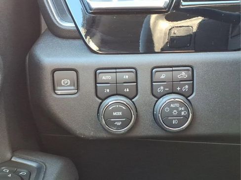 Used 2024 Chevrolet Silverado 2500 LTZ image 14