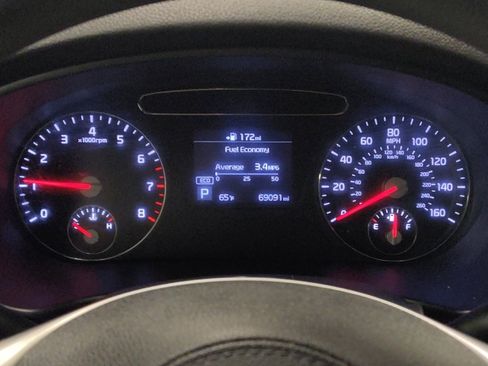 Used 2020 Kia Sorento LX image 23