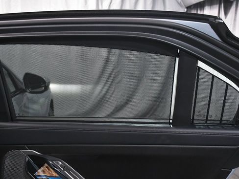 Used 2025 BMW 740i xDrive 740i xDrive image 25