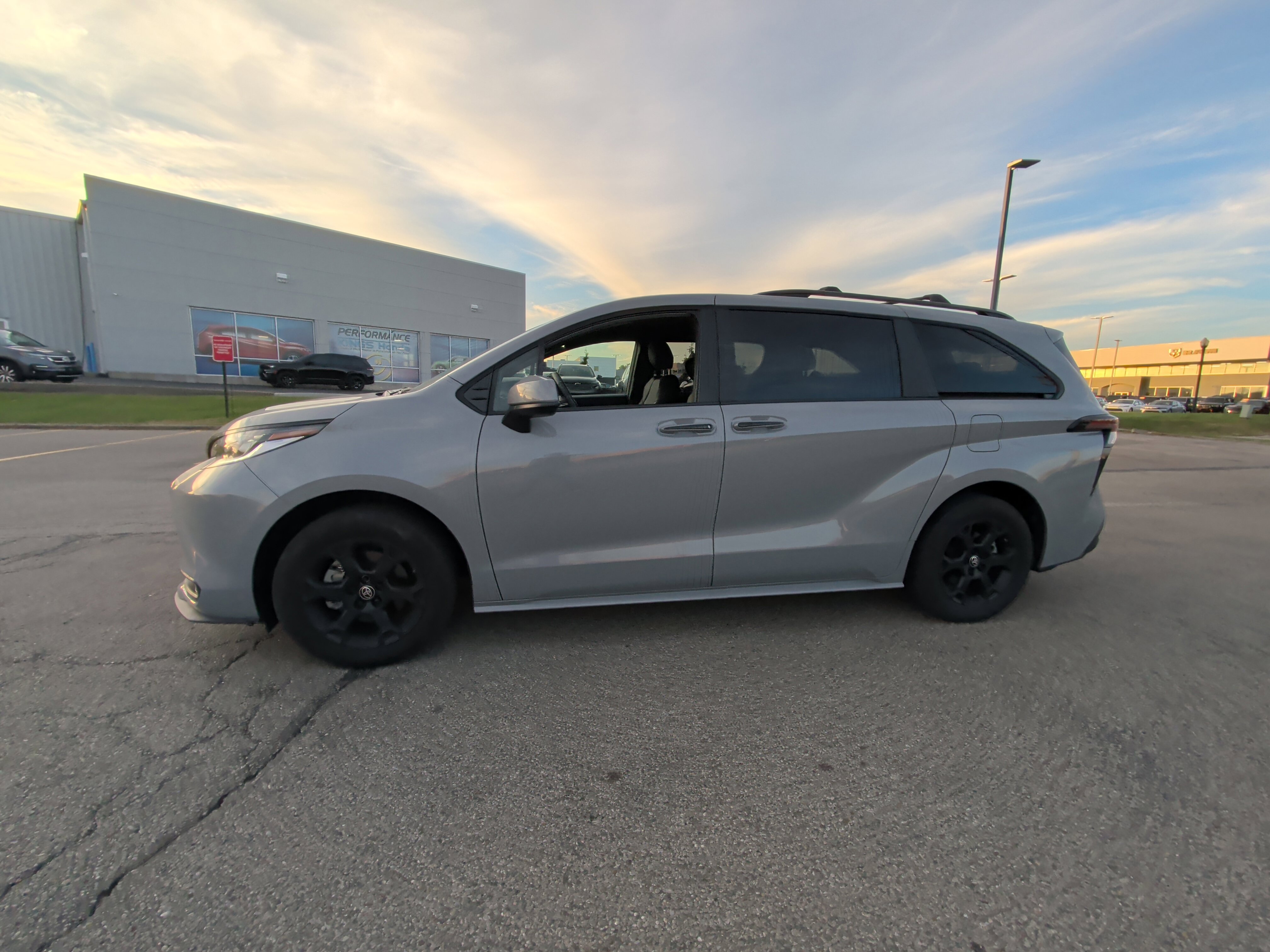 Used 2025 Toyota Sienna XLE Woodland Edition AWD/4WD image 11