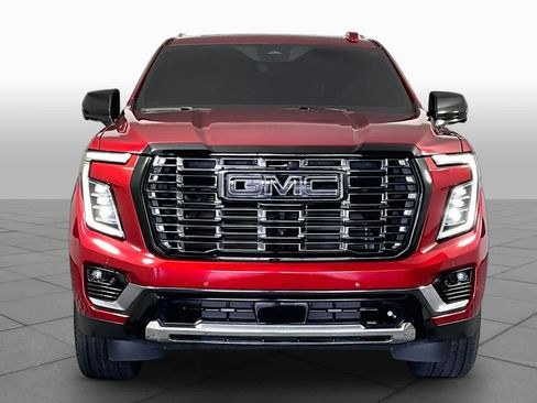 Certified 2025 GMC Yukon XL Denali Ultimate w/ LPO, Floor Liner Package AWD/4WD image 4