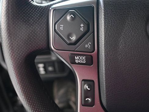 Used 2018 Toyota Tacoma TRD Off-Road image 21