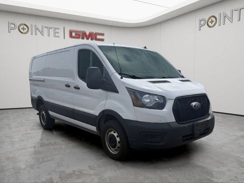 Used 2023 Ford Transit 250 Low Roof RWD image 2