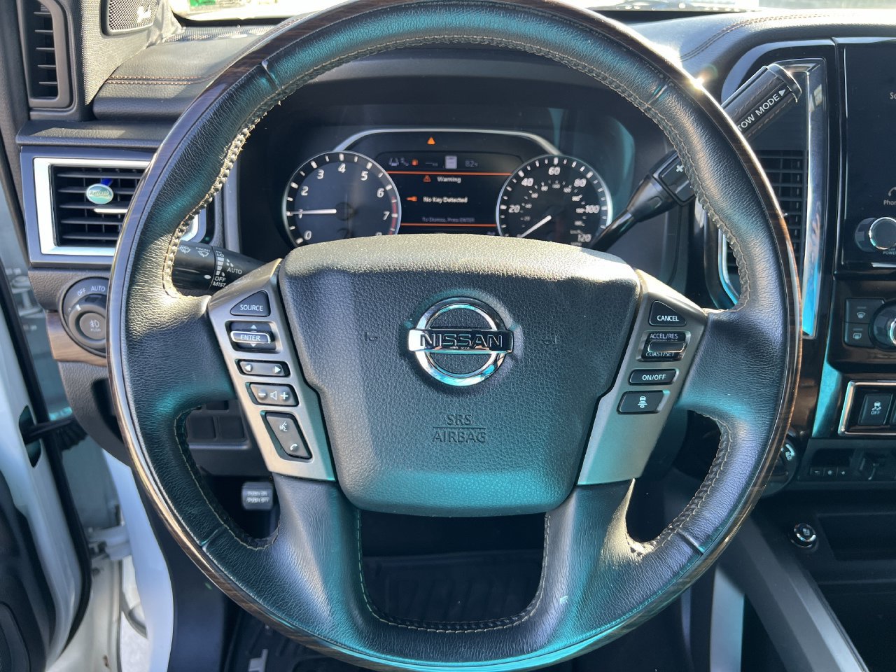 Used 2021 Nissan Titan Platinum Reserve w/ Moonroof Package AWD/4WD image 7