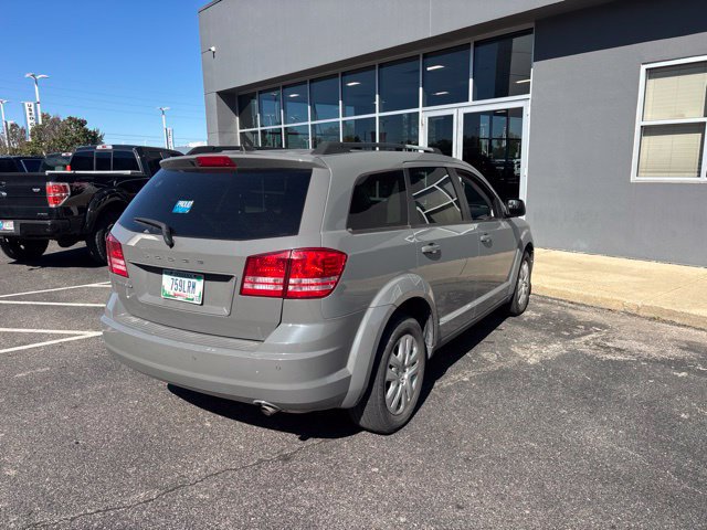 Used 2020 Dodge Journey SE w/ SE Popular Equipment Group FWD image 3
