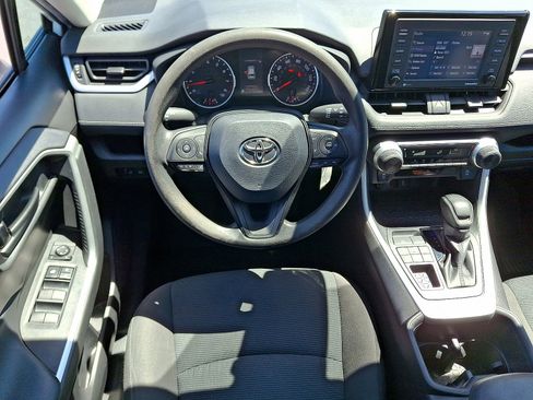 Used 2022 Toyota RAV4 LE AWD/4WD image 12