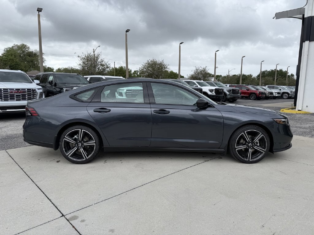 Used 2025 Honda Accord SE image 3