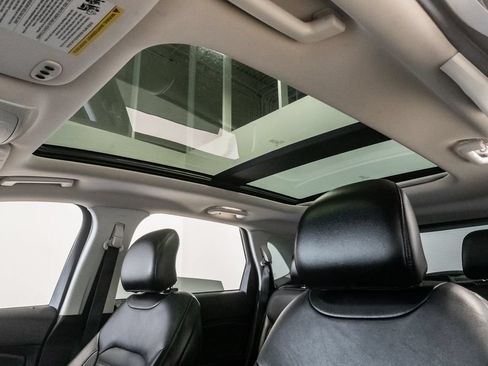 Used 2018 Ford Edge SEL w/ Equipment Group 201A AWD/4WD image 9