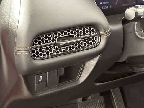 Used 2024 Honda HR-V Sport image 11