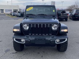 Used 2023 Jeep Gladiator Sport video 2
