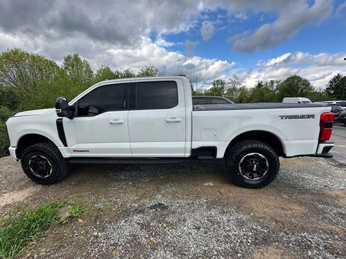 New 2026 Ford F350 Platinum w/ Tremor Off-Road Package AWD/4WD image 2