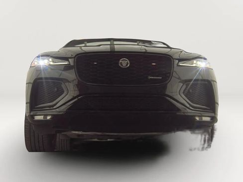 Used 2024 Jaguar F-PACE R-Dynamic S image 4