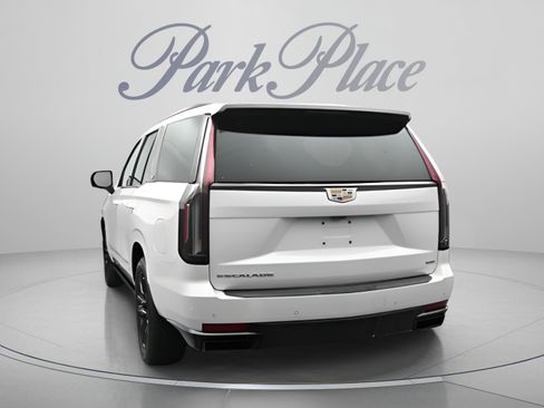 Used 2023 Cadillac Escalade Sport Platinum AWD/4WD image 10