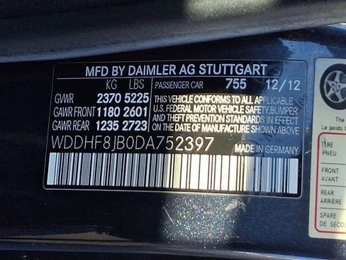 Used 2013 Mercedes-Benz E 350 4MATIC Sedan image 28
