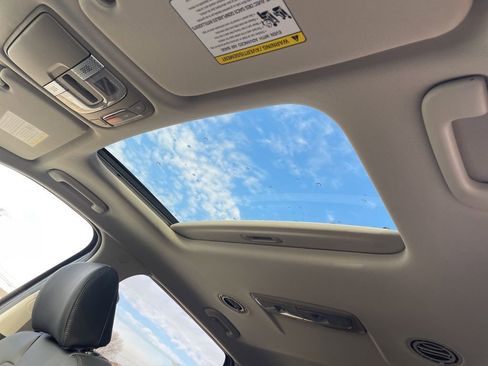 New 2025 Kia Telluride S image 10