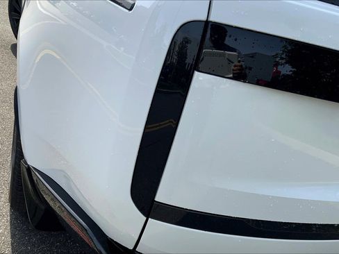 New 2025 Land Rover Range Rover SE image 14