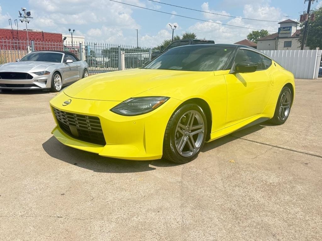 Used 2024 Nissan Z Sport w/ Floor Mat Package RWD image 3