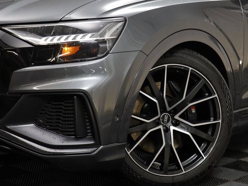 Used 2022 Audi SQ8 Prestige w/ Prestige Package image 3