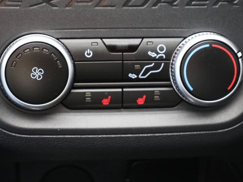 Used 2025 Ford Explorer ST AWD/4WD image 23
