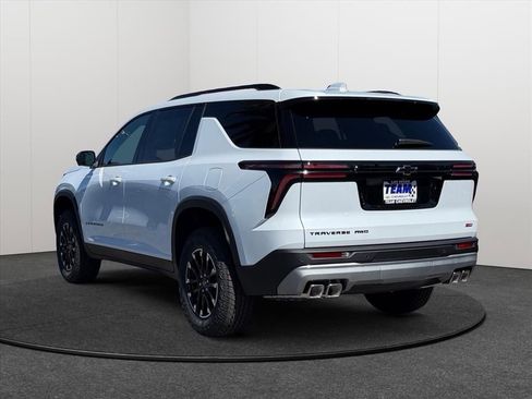 New 2026 Chevrolet Traverse Z71 w/ Driver Confidence Package AWD/4WD image 4