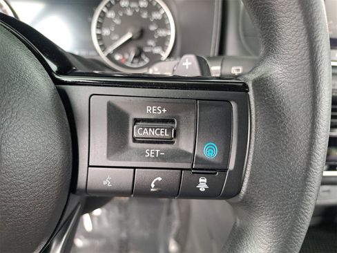 Used 2021 Nissan Rogue SV image 18