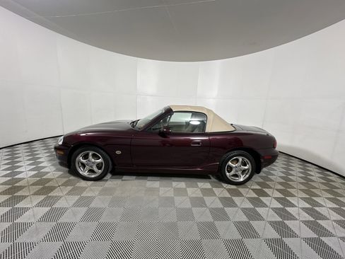 Used 2000 MAZDA MX-5 Miata image 4