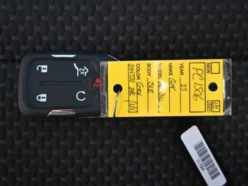 Used 2023 GMC Acadia SLE w/ Driver Convenience Package image 28