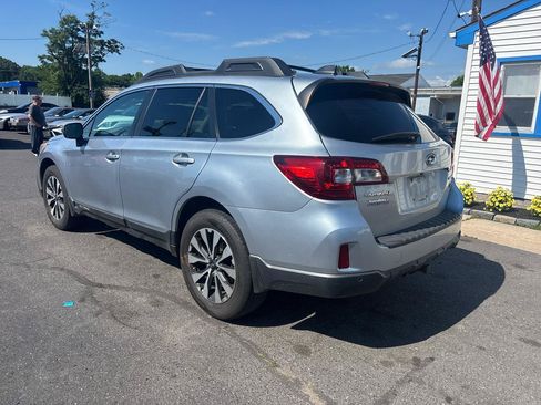 Used 2017 Subaru Outback 2.5i Limited AWD/4WD image 4
