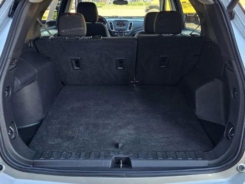 Used 2021 Chevrolet Equinox LT image 27