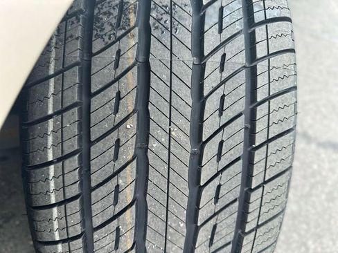 Used 2014 BMW 535i Gran Turismo xDrive image 11