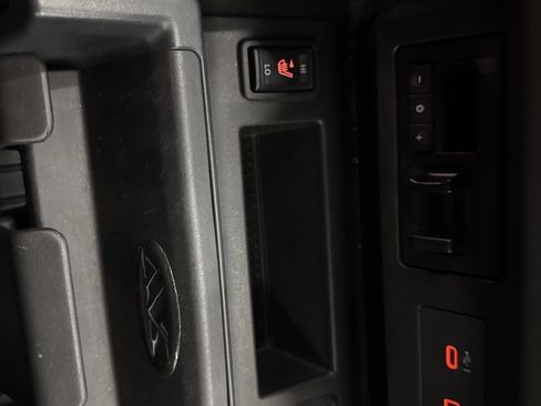 Used 2023 Nissan Titan PRO-4X w/ Pro-4x Convenience Package image 35