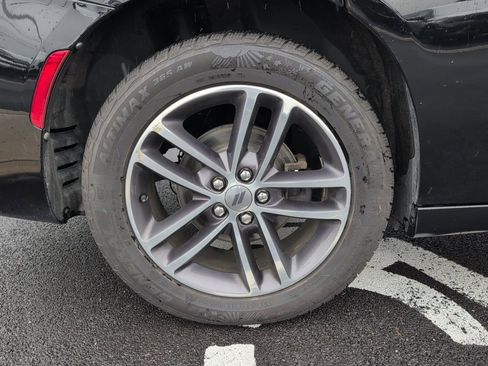 Used 2019 Dodge Charger SXT image 9