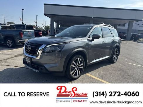 Used 2025 Nissan Pathfinder Platinum AWD/4WD image 1