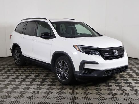 Used 2022 Honda Pilot Sport image 2