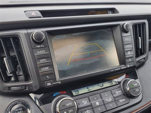 Used 2016 Toyota RAV4 SE image 27