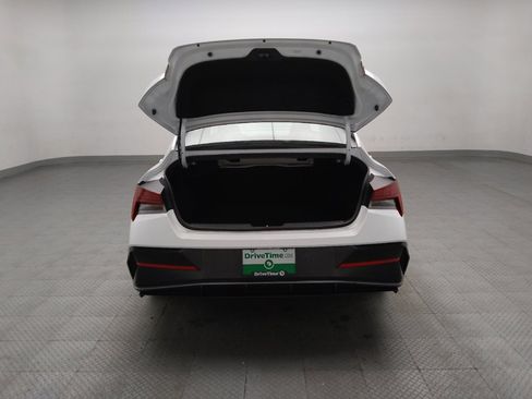 Used 2025 Hyundai Elantra SEL FWD image 29