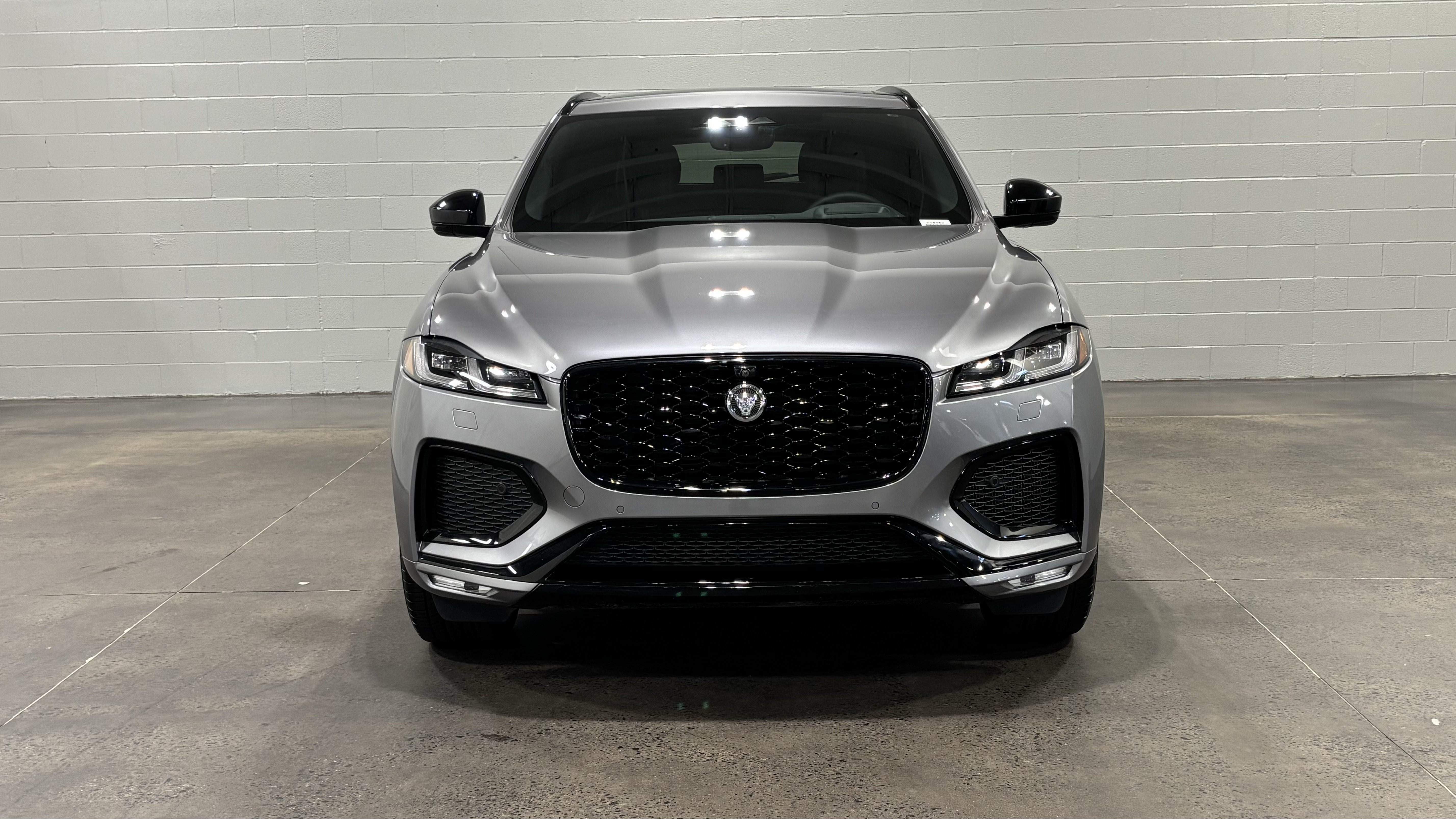 New 2026 Jaguar F-PACE R-Dynamic S AWD/4WD image 9