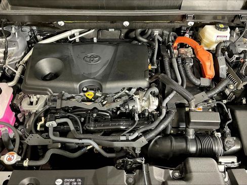 Used 2022 Toyota RAV4 XSE image 9