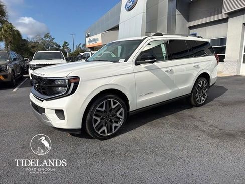 New 2026 Ford Expedition Platinum w/ Platinum Ultimate Package image 3