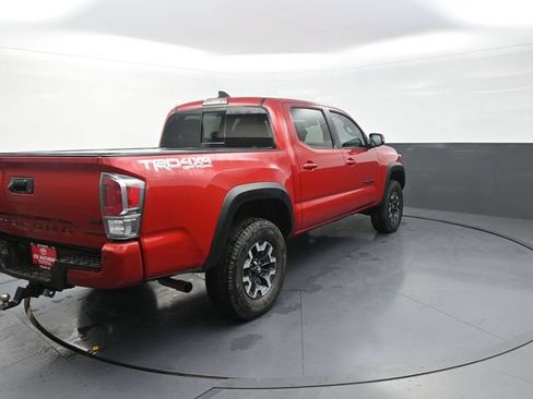 Used 2022 Toyota Tacoma TRD Off-Road w/ Technology Package AWD/4WD image 8