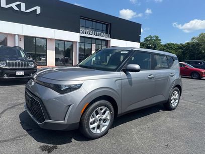 New 2025 Kia Soul LX w/ LX Technology Package