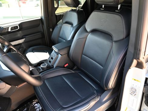 Used 2021 Ford Bronco First Edition AWD/4WD image 14